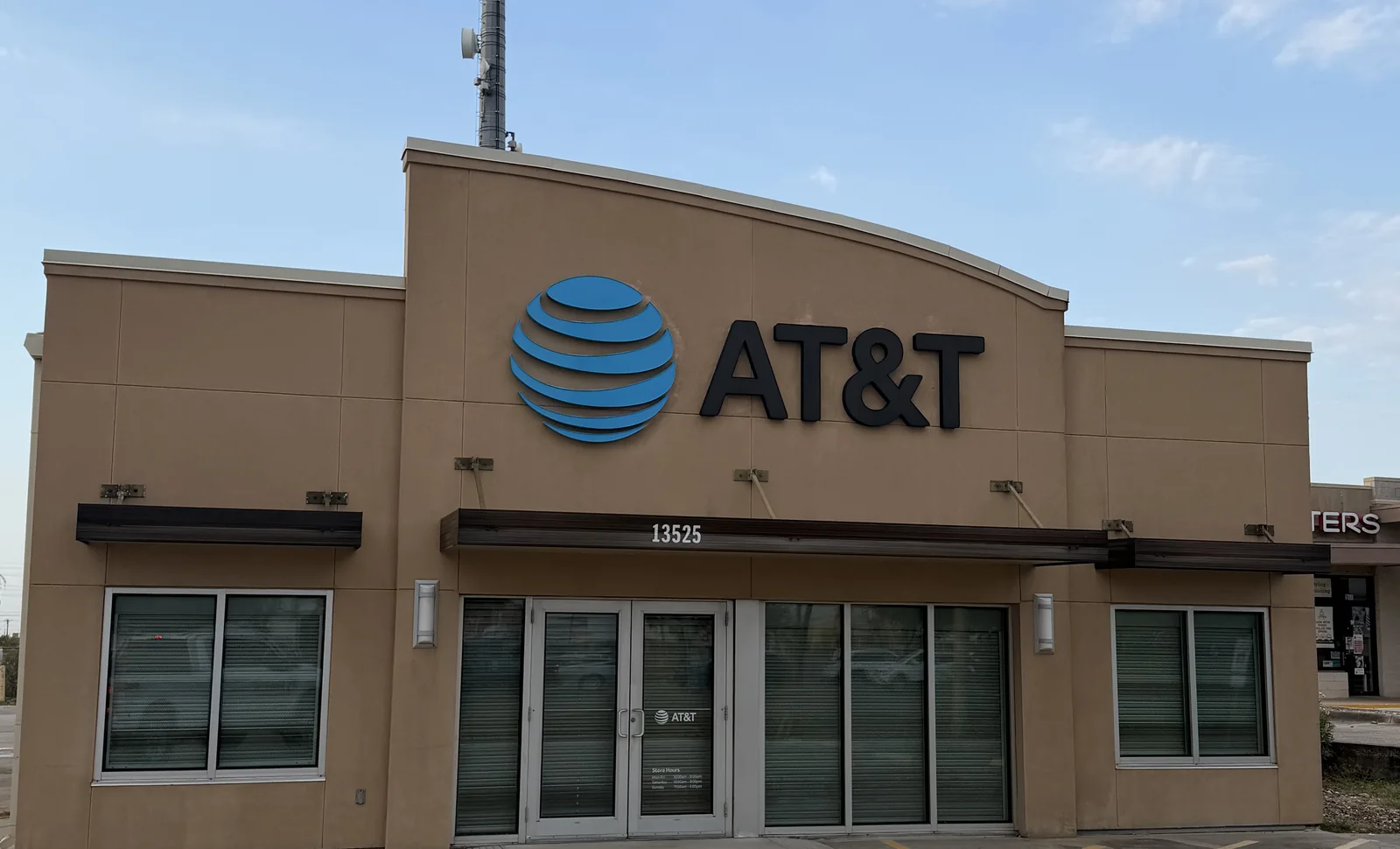 Xtreme Kleen on site at AT&T, Corpus Christi, TX