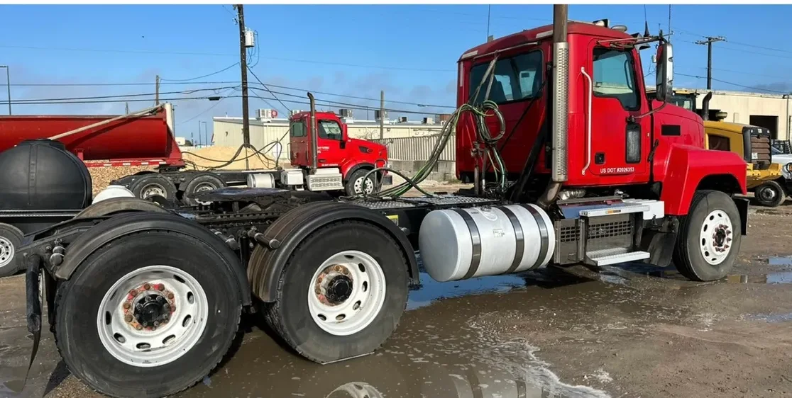 Day Cab Chassis — Fleet Wash — After