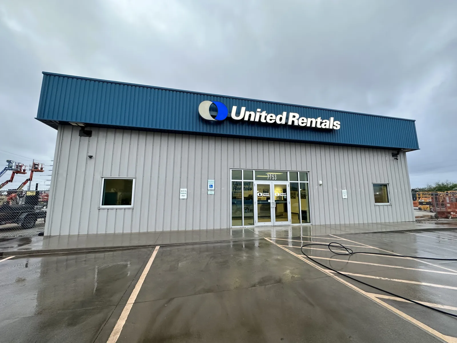 Xtreme Kleen on site at United Rentals,